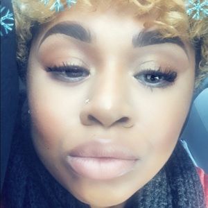 Meet your Posher, Monet